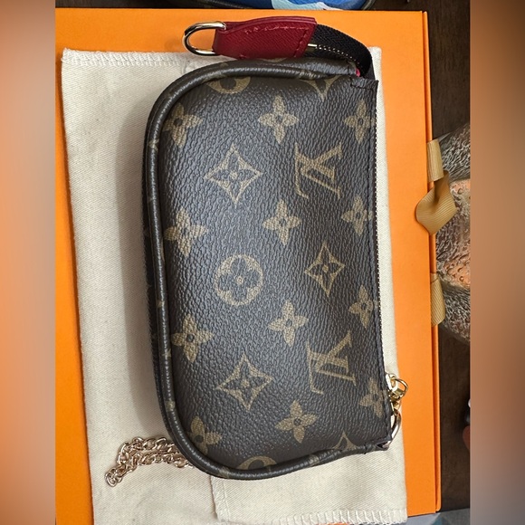 Multicolor Monogram Chain Bag - Picture 2 of 2